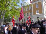 Wesselengens Bataljon marsjerer ut fra Krohnengen skole