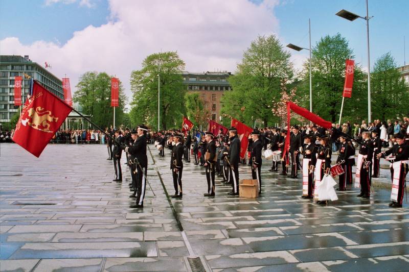 Parade for fanen